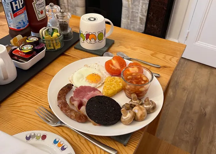 Dolly Waggon Bed & Breakfast 3*